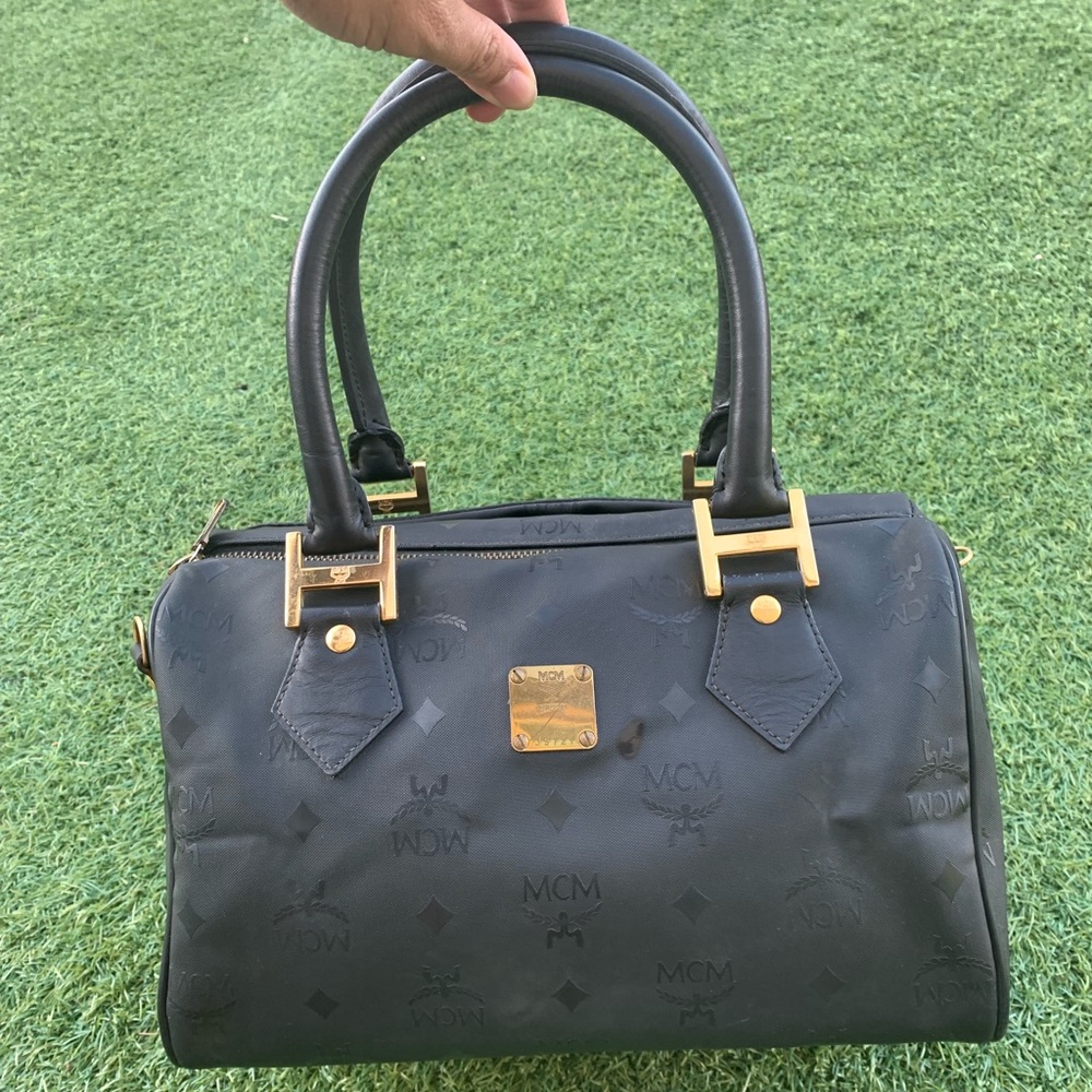 MCM boston black size 25
